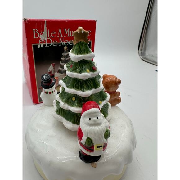 Revolving Christmas music retro vintage music box tree santa snowman bear - Picture 6 of 7